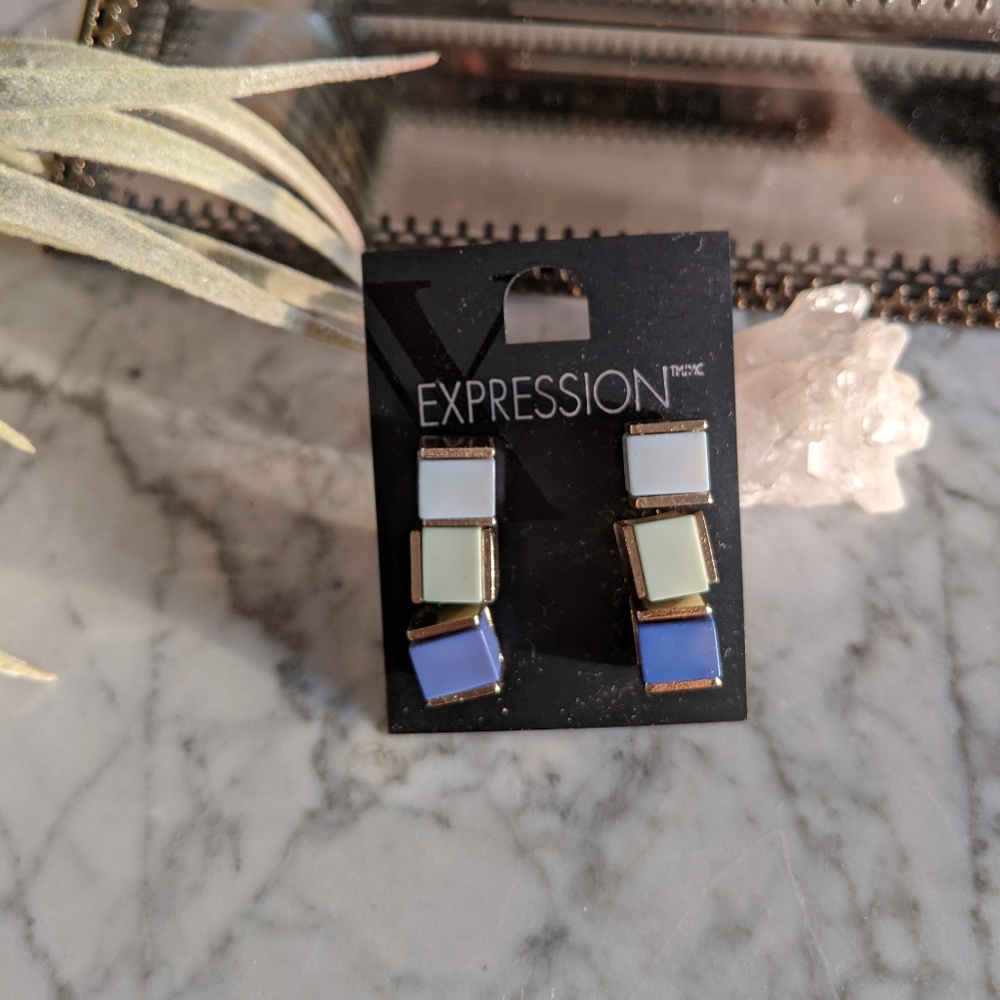 Expression set of square studded earrings